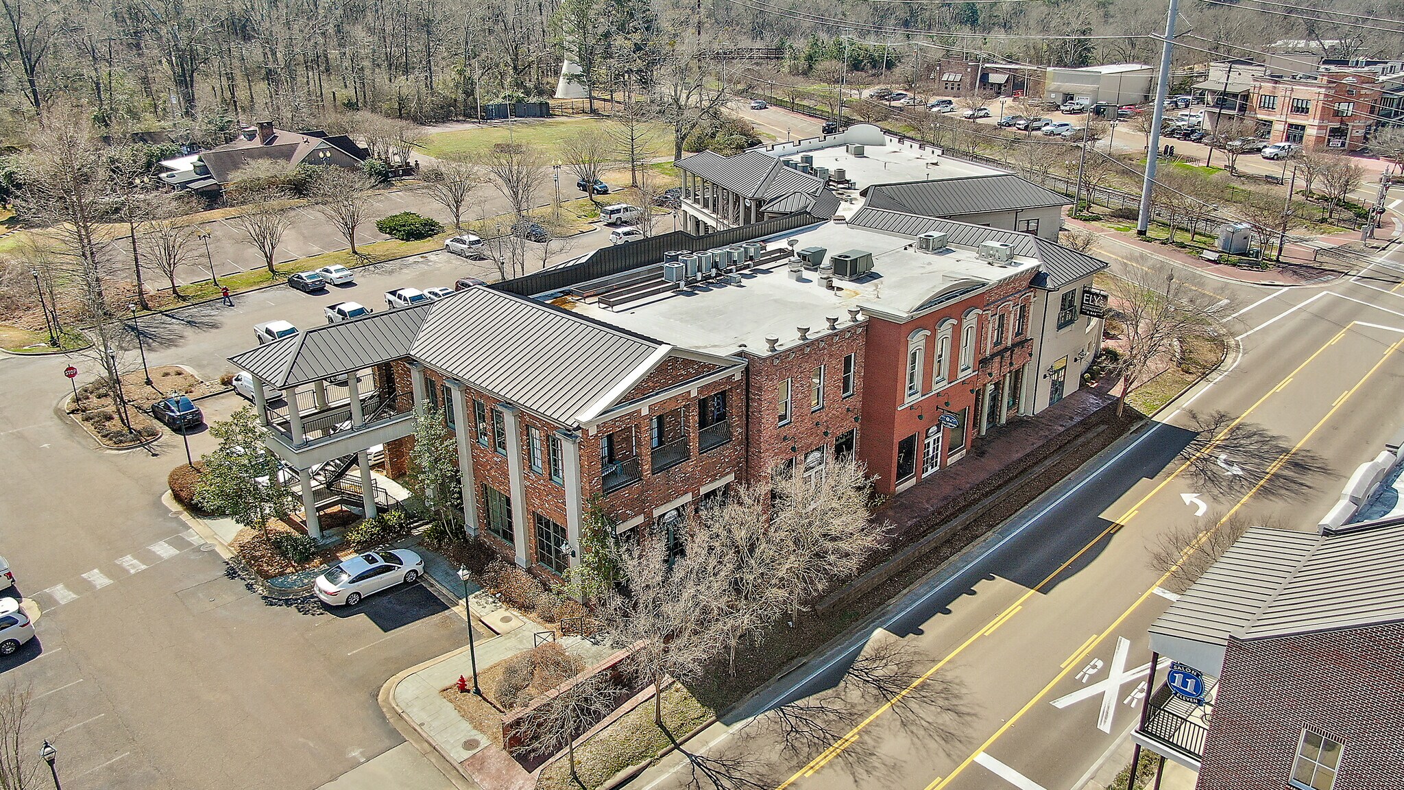 113-115 W Jackson Ave, Ridgeland, MS for lease Building Photo- Image 1 of 68