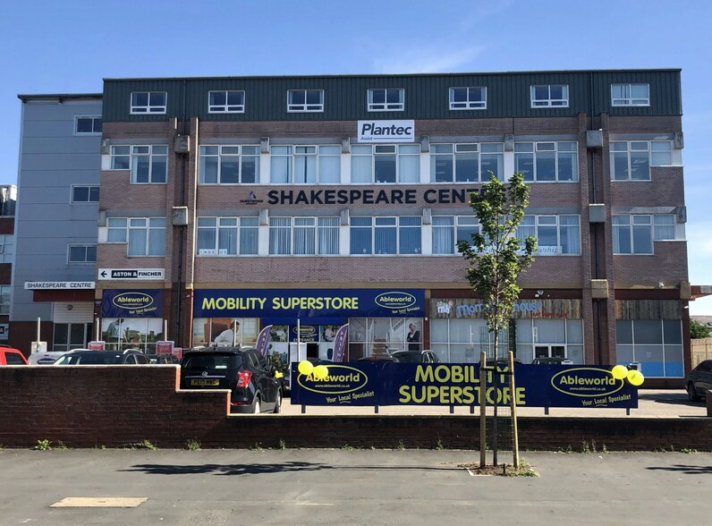 43-51 Shakespeare St, Southport à louer - Photo du bâtiment - Image 2 de 23