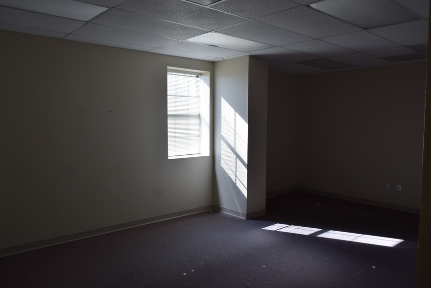 149-151 Freeman St, Tullahoma, TN for lease - Building Photo - Image 3 of 7