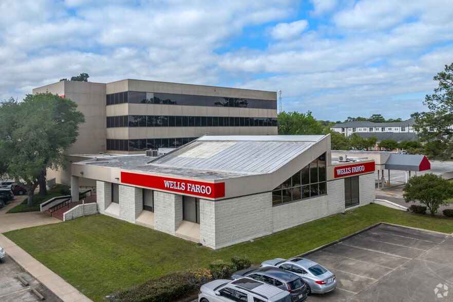 12337 Jones Rd, Houston, TX for lease - Building Photo - Image 2 of 4