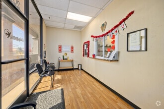 330 N 6th St, Redlands, CA for lease Interior Photo- Image 2 of 6