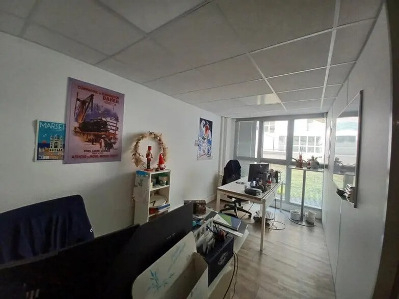 Bureau dans Marseille à louer - Photo du bâtiment - Image 3 de 18