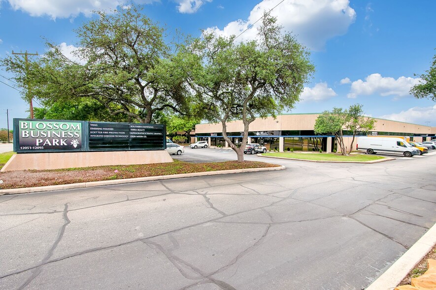 12005-12095 Starcrest Dr, San Antonio, TX for lease - Building Photo - Image 1 of 10