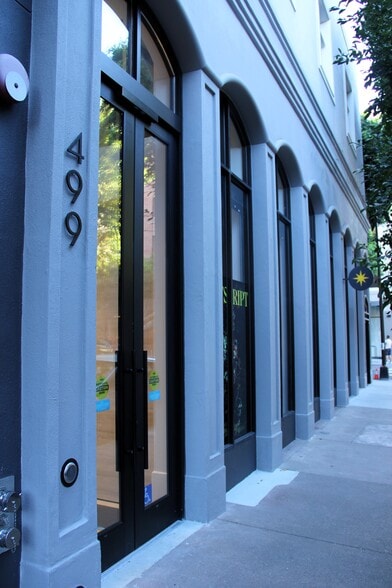 495-499 Jackson St, San Francisco, CA à louer - Photo du bâtiment - Image 2 de 9