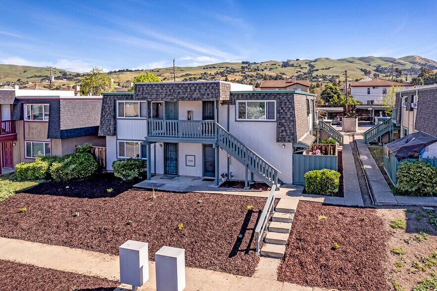 1244 Quincy Dr, San Jose, CA à vendre - Photo du bâtiment - Image 2 de 12