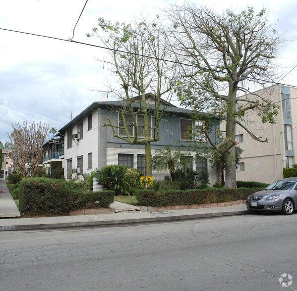 5227 Corteen Pl, Valley Village, CA à vendre - Photo du bâtiment - Image 2 de 3