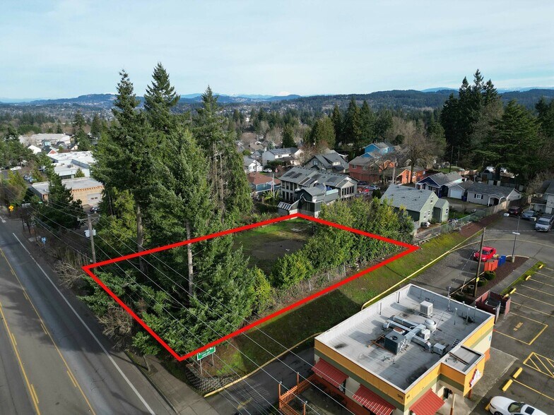421 Molalla Ave, Oregon City, OR for sale - Primary Photo - Image 1 of 5