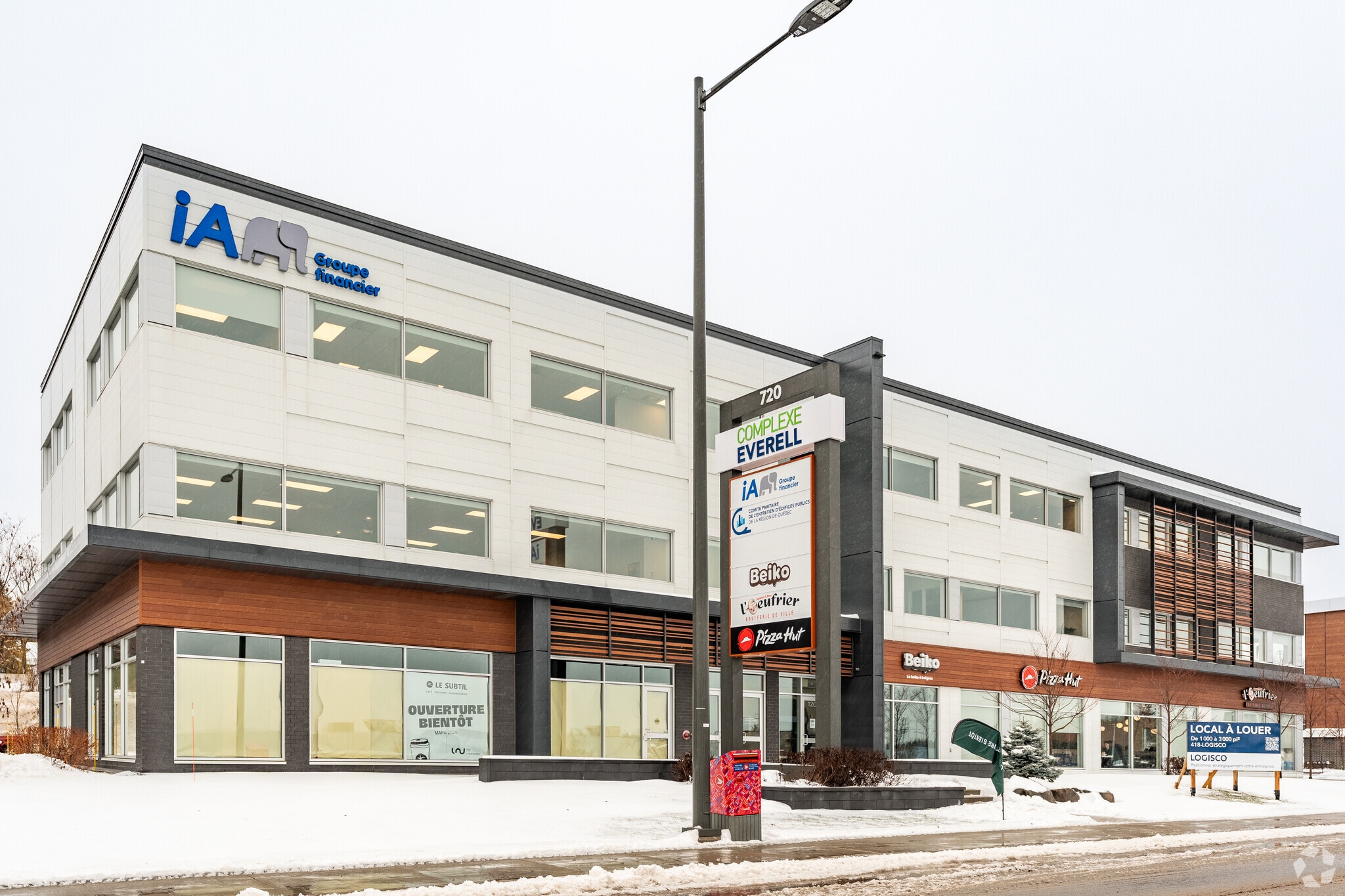 720 Rue D'everell, Québec, QC for lease Primary Photo- Image 1 of 4