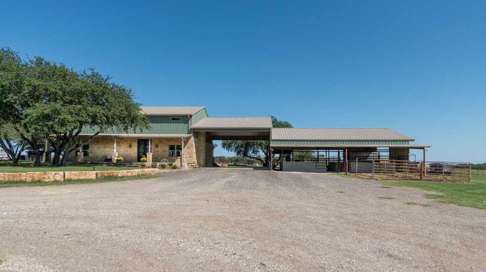 10421 FM 1670, Salado, TX à vendre - Photo principale - Image 1 de 1