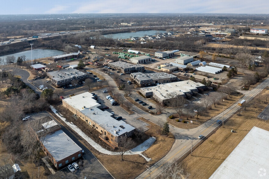 10 2K+ SF Office/Flex Condo Portfolio portfolio of 10 properties for sale on LoopNet.ca - Building Photo - Image 1 of 4