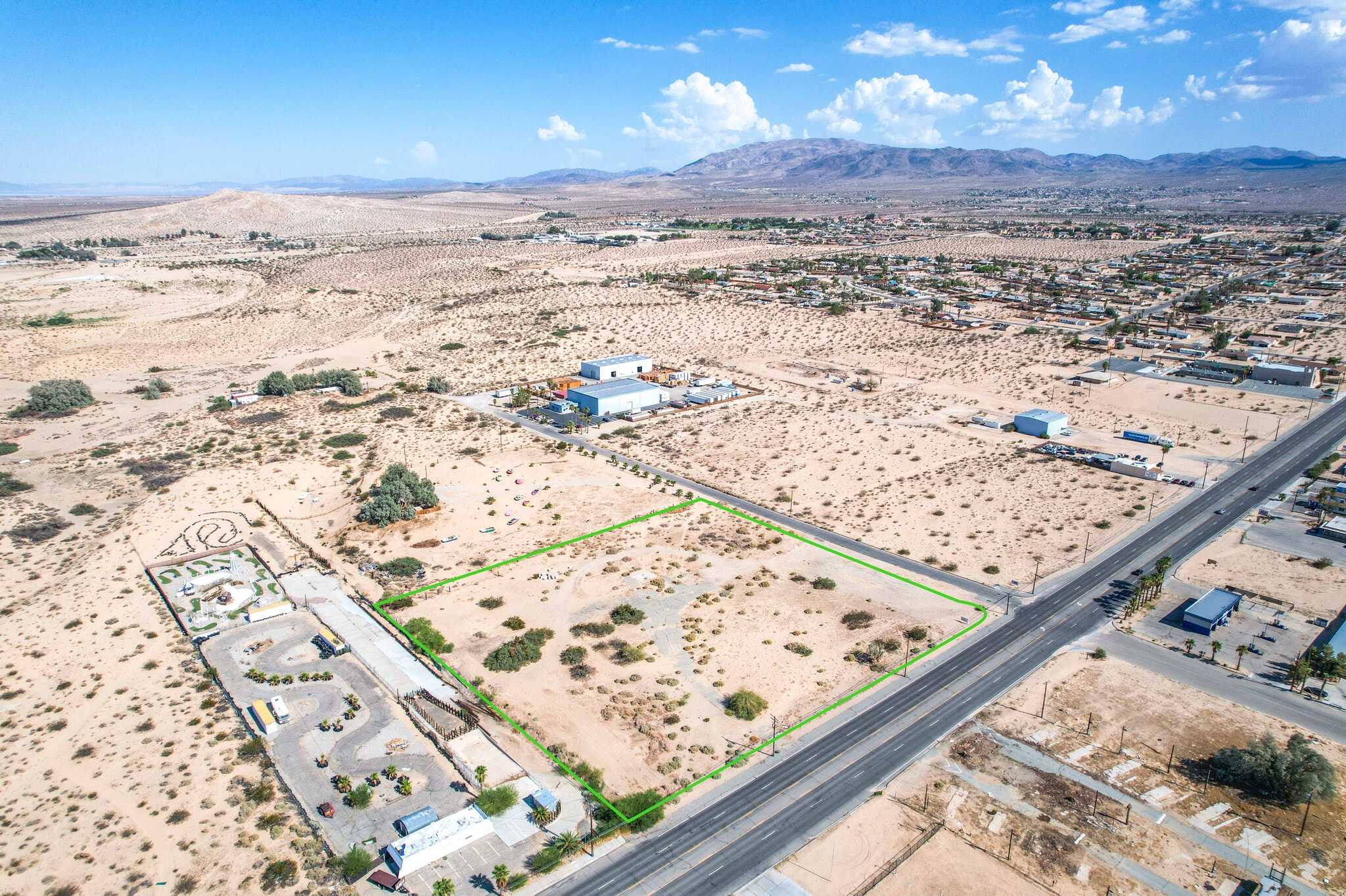 4973 Adobe Rd, Twentynine Palms, CA à vendre Photo du bâtiment- Image 1 de 29
