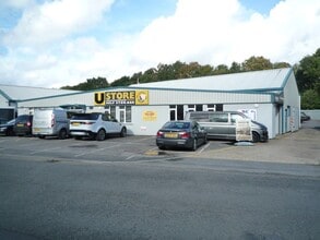 3-3A Vulcan Way, Sandhurst for lease Building Photo- Image 1 of 4