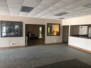 10040 N Dort Hwy, Clio, MI à louer Photo intérieure- Image 1 de 2