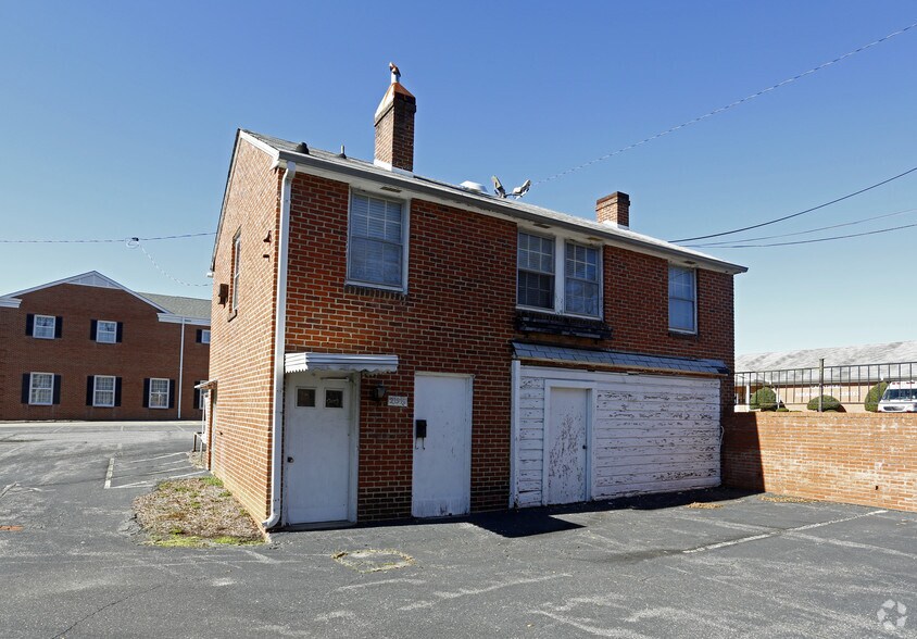 219.5 York St, Gastonia, NC for sale - Primary Photo - Image 1 of 4