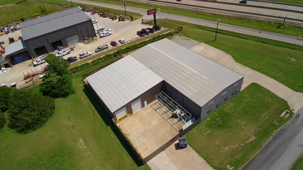 14555 Hwy 75, Van Alstyne, TX for lease - Building Photo - Image 2 of 17