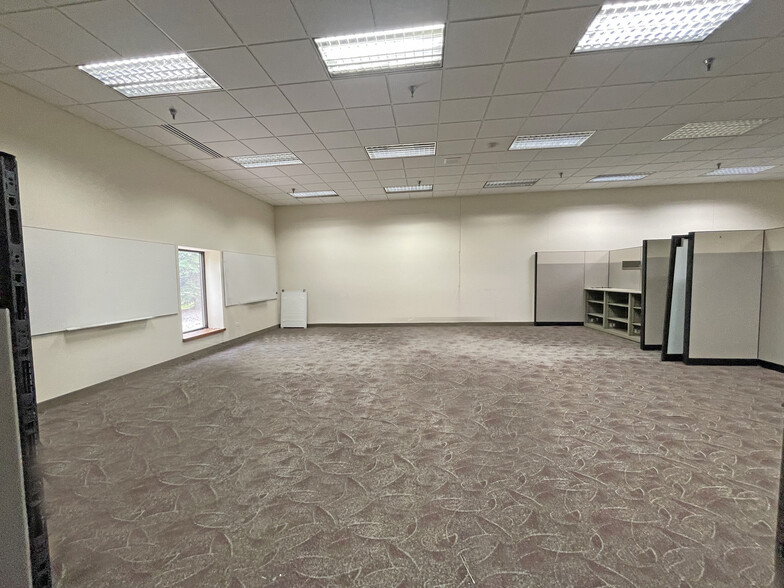 3800 Wilson Ave, Loveland, CO for sale - Interior Photo - Image 3 of 14