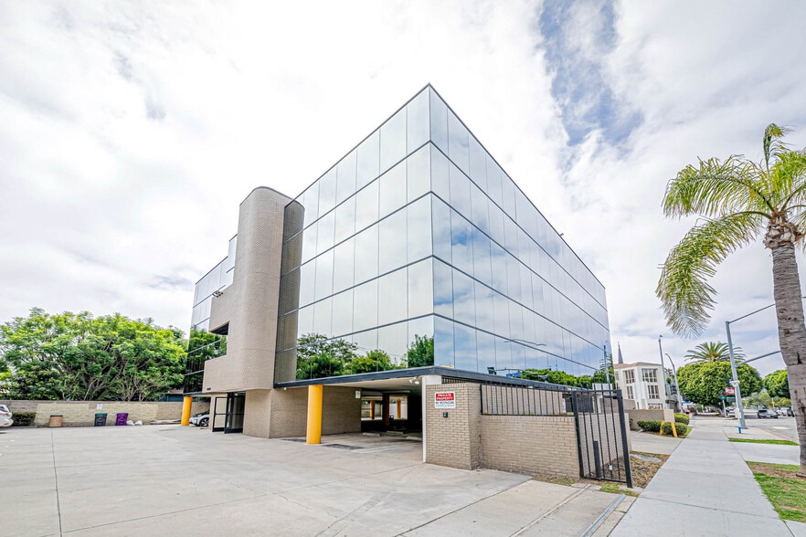 980 Atlantic Ave, Long Beach, CA à louer - Photo du bâtiment - Image 3 de 45