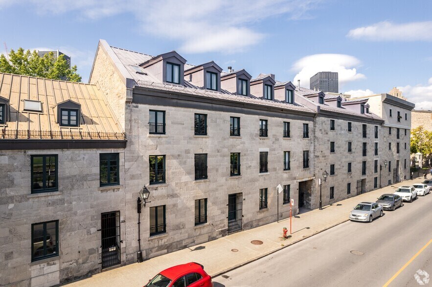 305 Rue de la Commune O O, Montréal, QC à vendre - Photo principale - Image 1 de 1