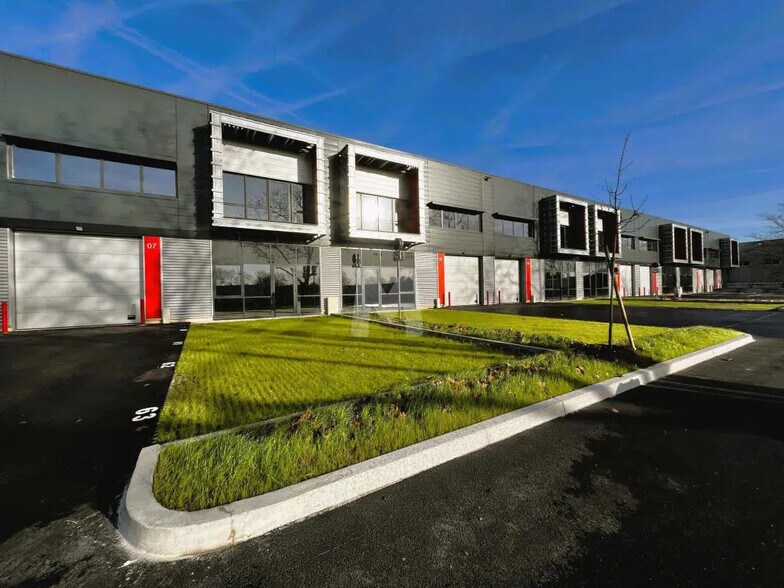 Flex dans Bondoufle à louer - Photo du bâtiment - Image 2 de 12