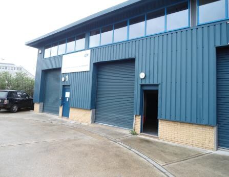 Delamare Rd, Cheshunt à louer - Photo du bâtiment - Image 3 de 10