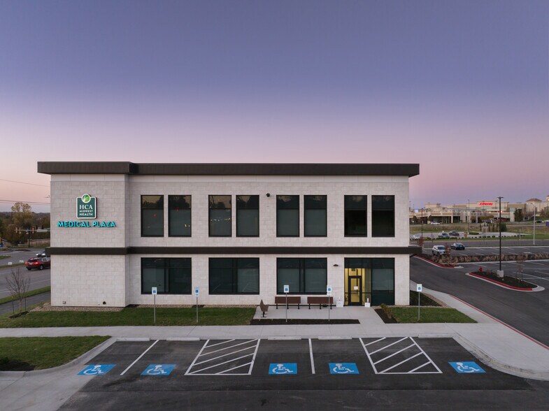 13801 Metcalf Ave, Overland Park, KS à louer - Photo du bâtiment - Image 2 de 2