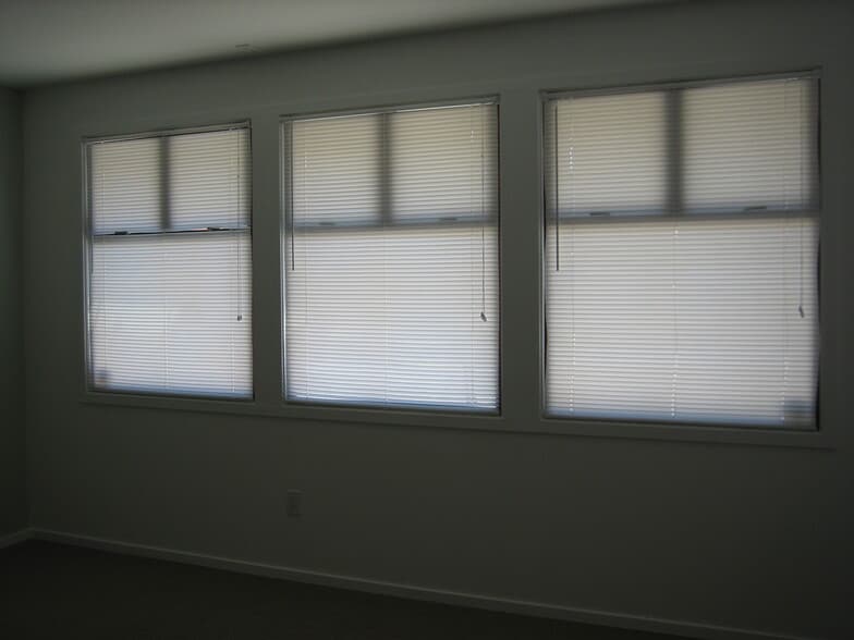 6555-6557 Shattuck Ave, Oakland, CA for lease - Interior Photo - Image 3 of 36