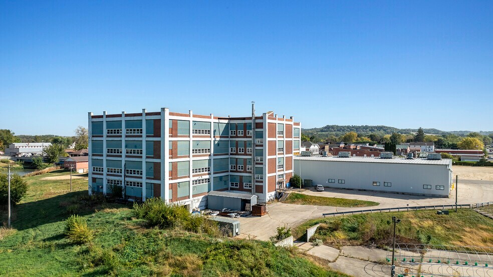 101 N Washington St, Hanover, IL à louer - Photo du bâtiment - Image 2 de 22