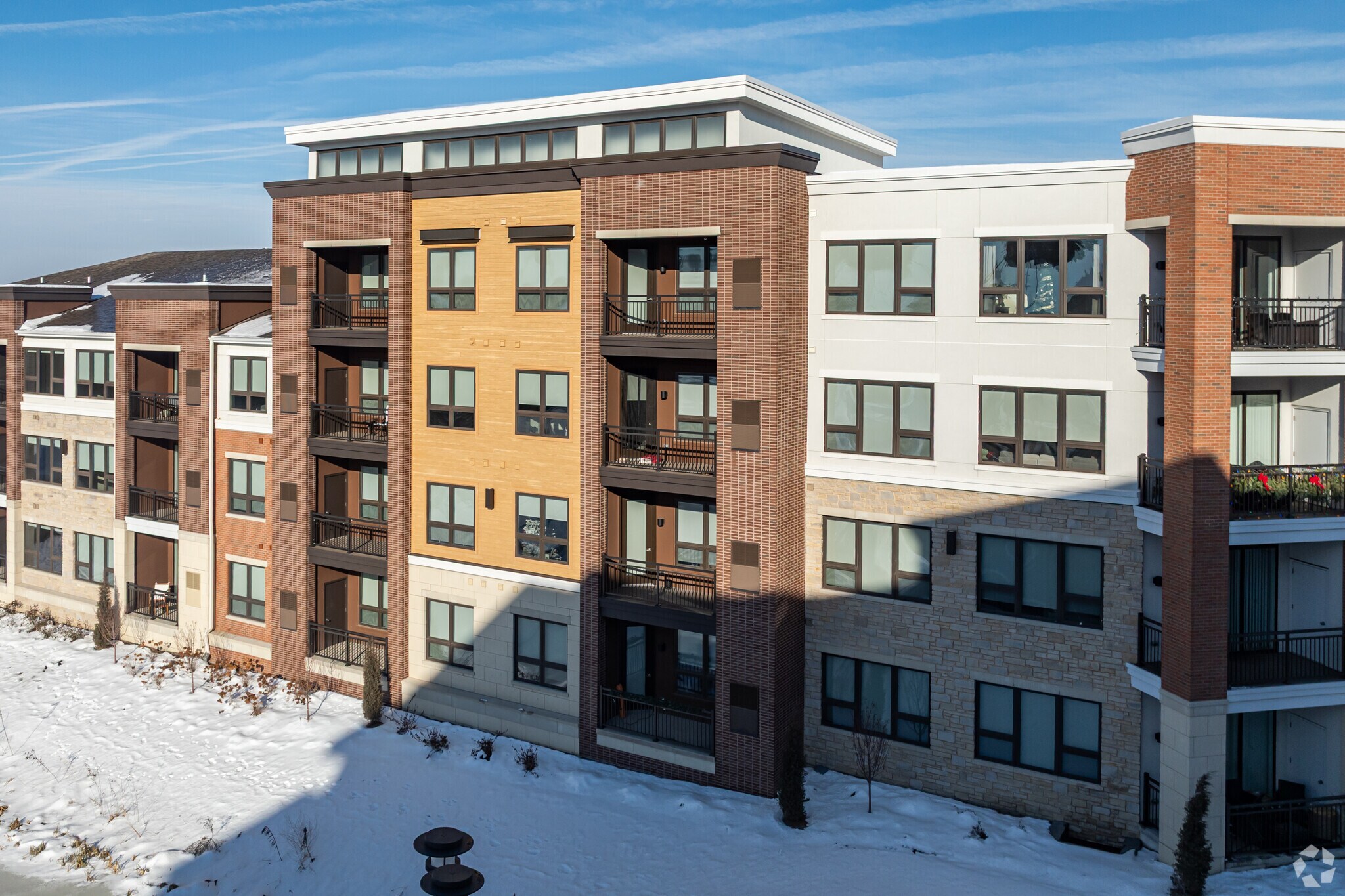 20200 W Bluemound Rd, Brookfield, WI à louer Photo principale- Image 1 de 7