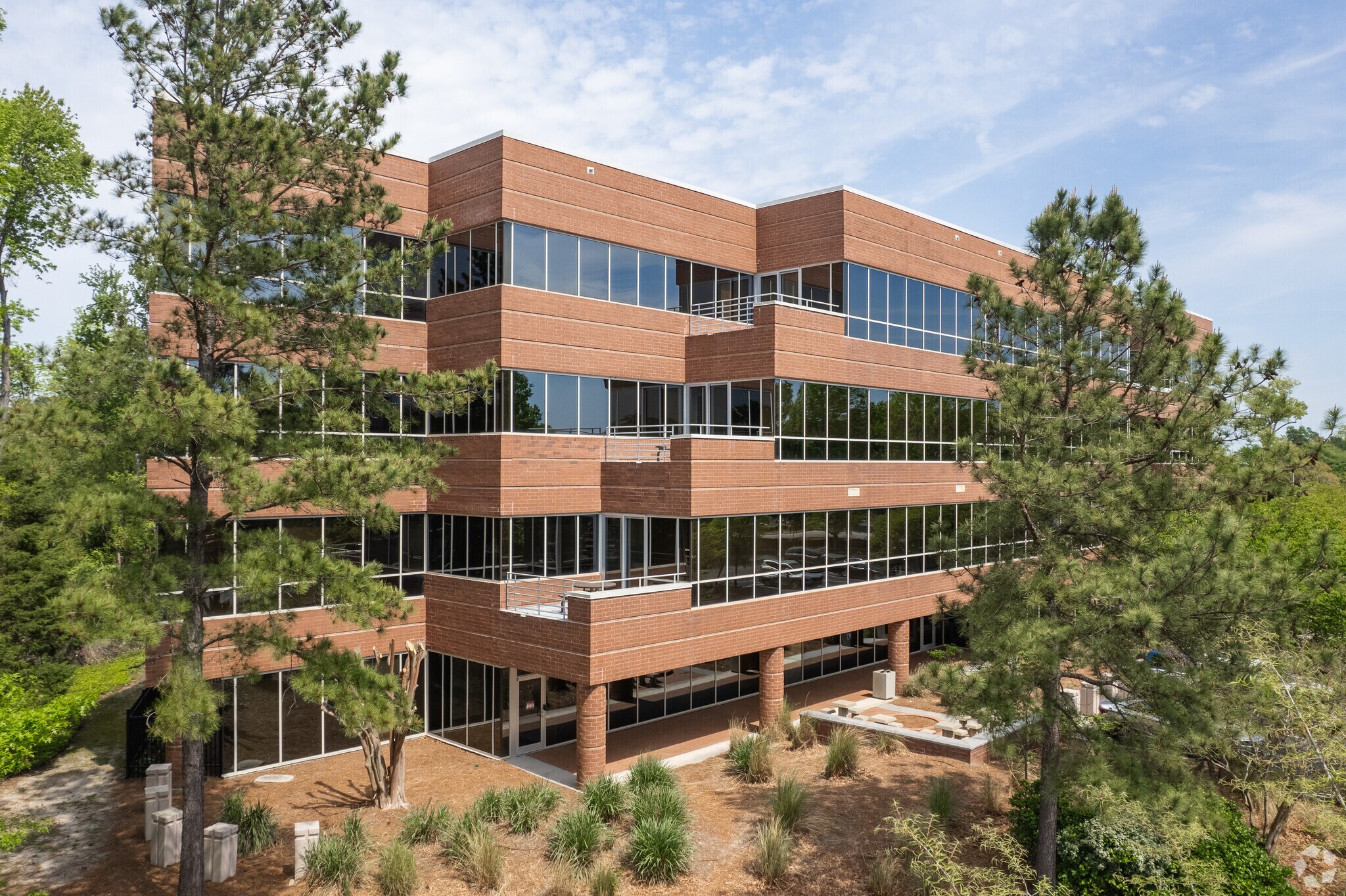 3950 Faber Place Dr, North Charleston, SC for lease Primary Photo- Image 1 of 25