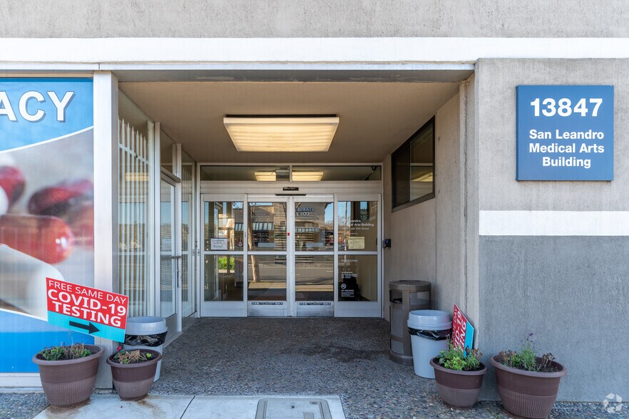 13847 E 14th St, San Leandro, CA à louer - Photo du bâtiment - Image 3 de 10