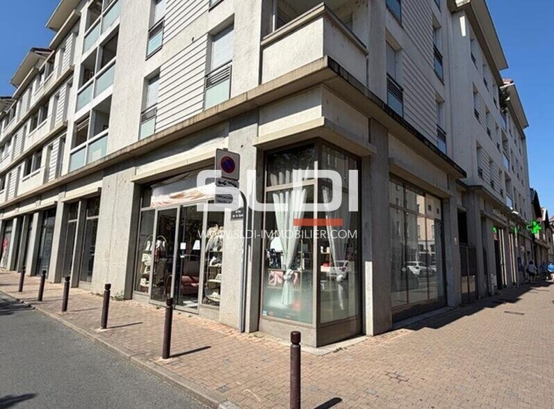 6 Allée De La Gare, Villefranche-sur-Saône à louer - Photo du bâtiment - Image 1 de 3