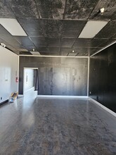 1110 W Kettleman Ln, Lodi, CA for lease Interior Photo- Image 2 of 5