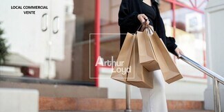 Plus de détails pour Commerce de détail à vendre