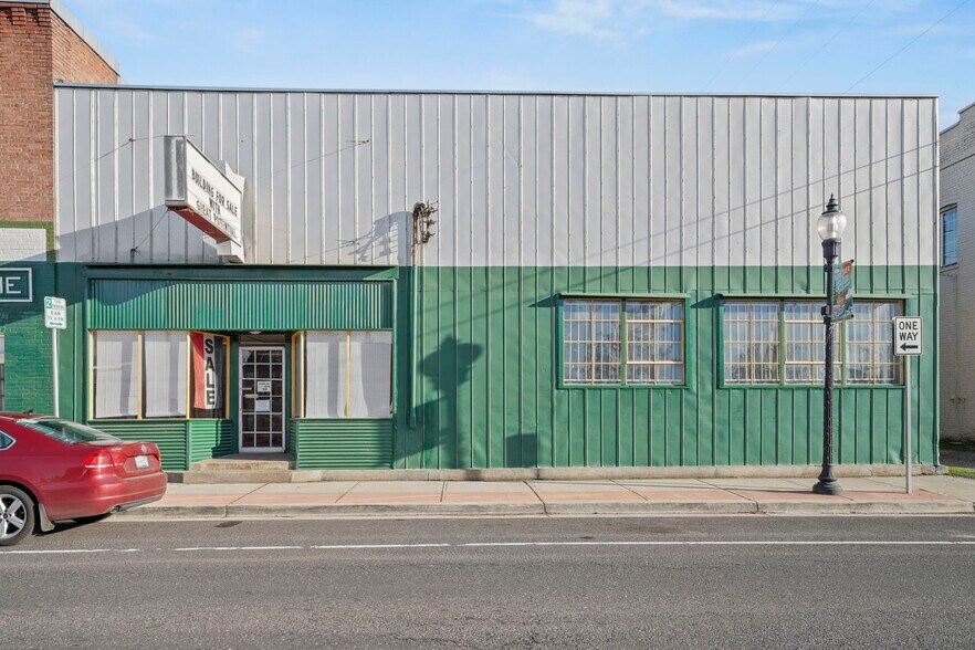 4916-4920 N Market St portefeuille de 2 propriétés à vendre sur LoopNet.ca - Photo principale - Image 2 de 12