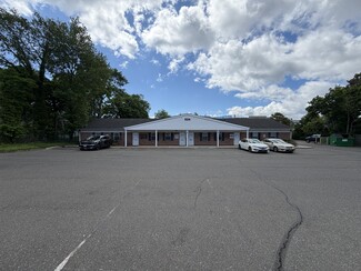 Plus de détails pour 524 E Main St, Riverhead, NY - Bureau à louer
