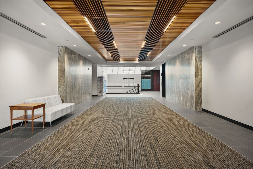 1 Qbe Way, Sun Prairie, WI à louer - Photo principale - Image 1 de 16