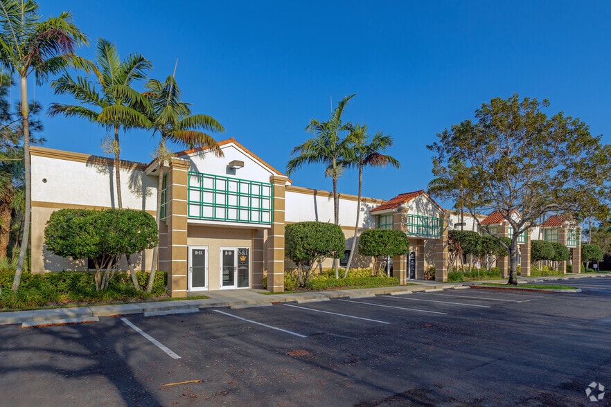 4855 W Hillsboro Blvd, Coconut Creek, FL for sale - Primary Photo - Image 1 of 6