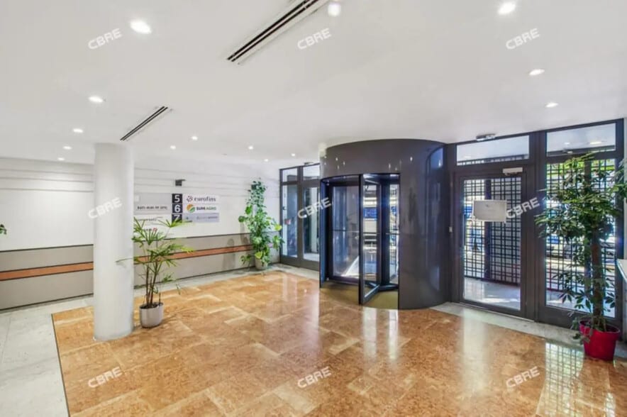 Bureau dans Paris à vendre - Hall d’entrée - Image 3 de 8