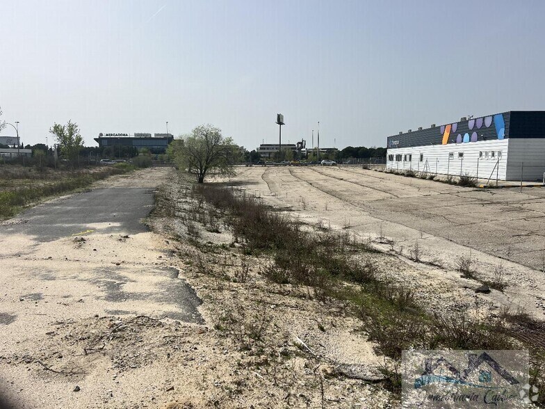 Terrain dans Las Rozas de Madrid, Madrid à vendre - Photo du bâtiment - Image 2 de 3