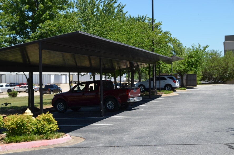 2701 SE J St, Bentonville, AR for lease - Building Photo - Image 3 of 28