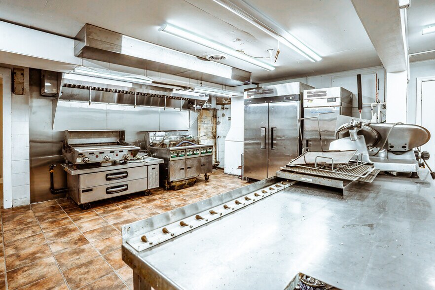 20805 Seminary St, Hollow Rock, TN à louer - Photo intérieure - Image 3 de 25