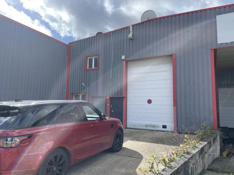 Flex in Herblay-sur-Seine for lease - Building Photo - Image 2 of 2