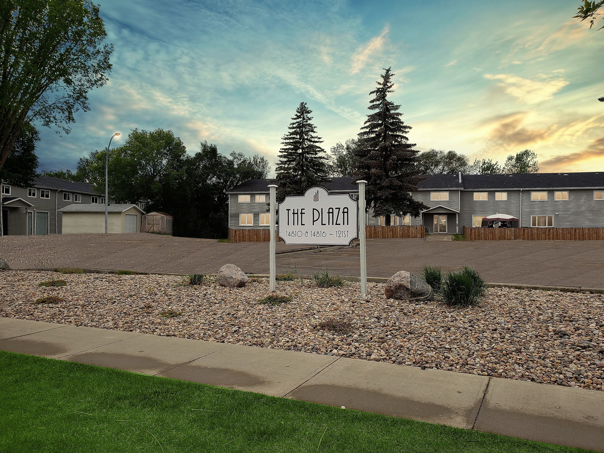 14810 121 St, Edmonton, AB à vendre Photo du bâtiment- Image 1 de 1