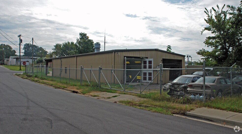 2700 Midland Ave, Charlotte, NC à vendre - Photo du bâtiment - Image 2 de 3