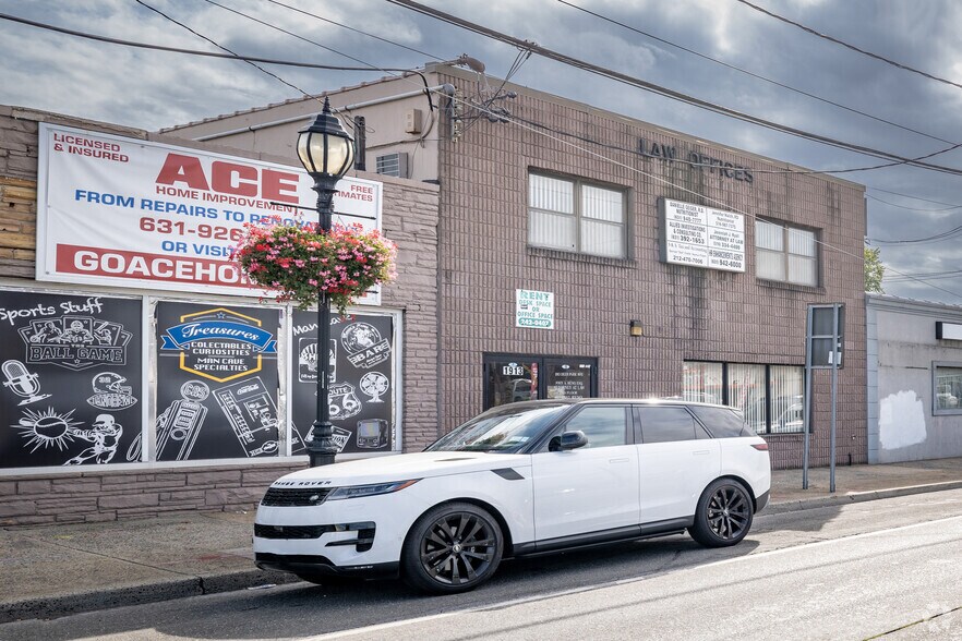 1913 Deer Park Ave, Deer Park, NY for sale - Primary Photo - Image 1 of 6