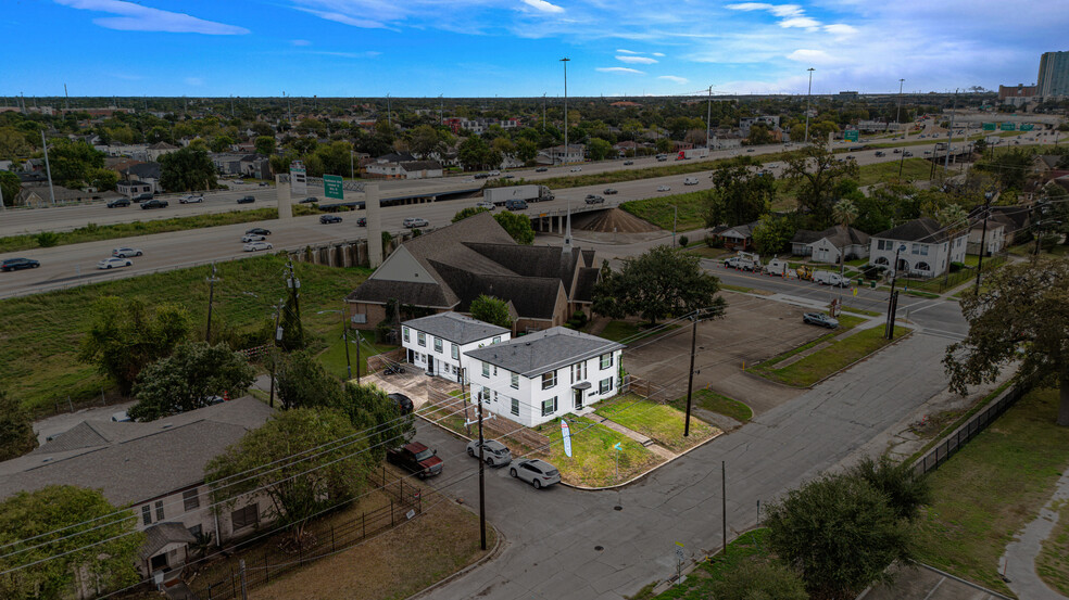 2002 Barbee St, Houston, TX à vendre - Photo principale - Image 1 de 25