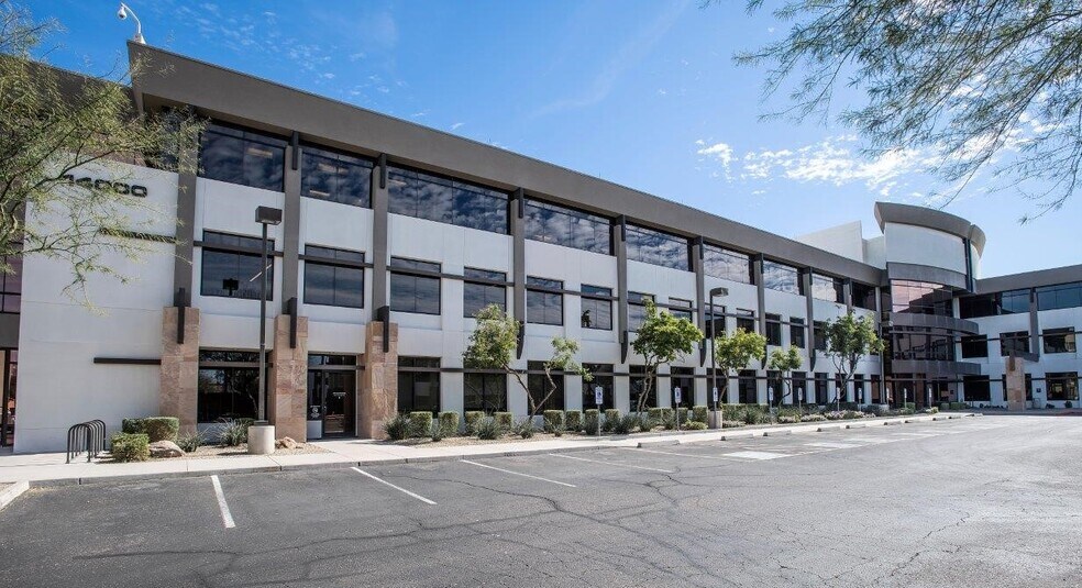 14000 N Pima Rd, Scottsdale, AZ à louer - Photo du bâtiment - Image 2 de 6