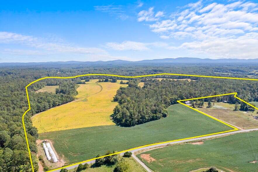 Moore Road, Ruckersville, VA à vendre - Photo du bâtiment - Image 2 de 31