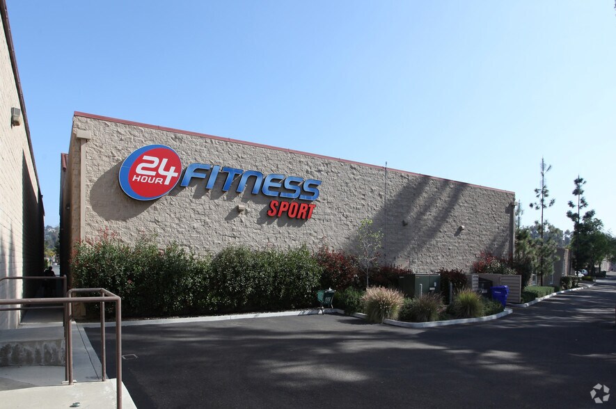 3633 Avocado Blvd, La Mesa, CA à louer - Photo du bâtiment - Image 3 de 4