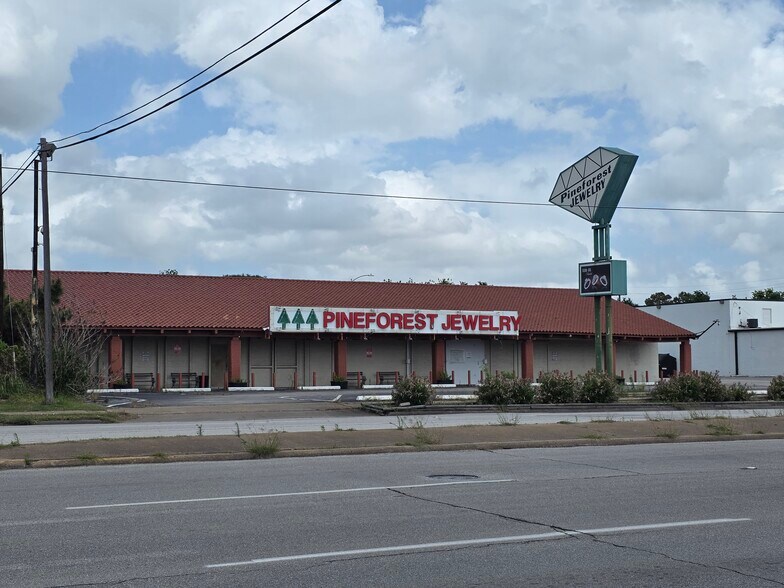 1141 Uvalde Rd, Houston, TX à vendre - Photo du bâtiment - Image 2 de 10